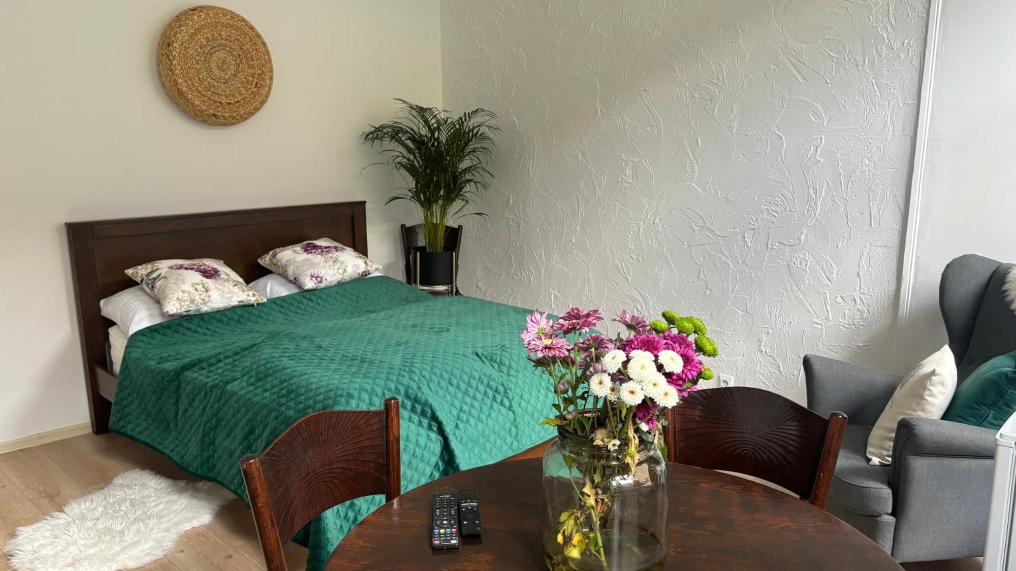 Stare Apartment *